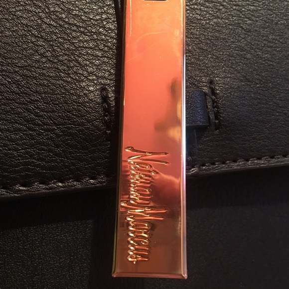 NEIMAN MARCUS BLACK W/ gold CROSSBODY BAG - Picture 5 of 6